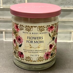 Bath & Body Works Flowers For Mom Candle